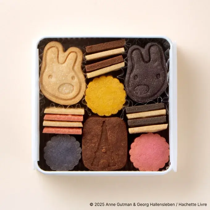 日本語版出版25周年を記念し、絵本キャラクター『リサとガスパール』のコラボレーションクッキー缶をCake.jpにて10月22日から販売開始 画像 3