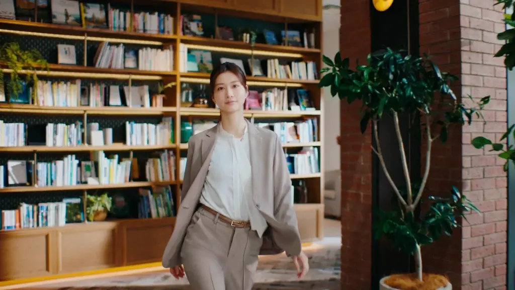 水上恒司さんと生見愛瑠さんを起用した「洋服の青山」「スーツスクエア」新CM　10月23日から「みんなのスーツ 予告篇」全国放送開始 画像 4