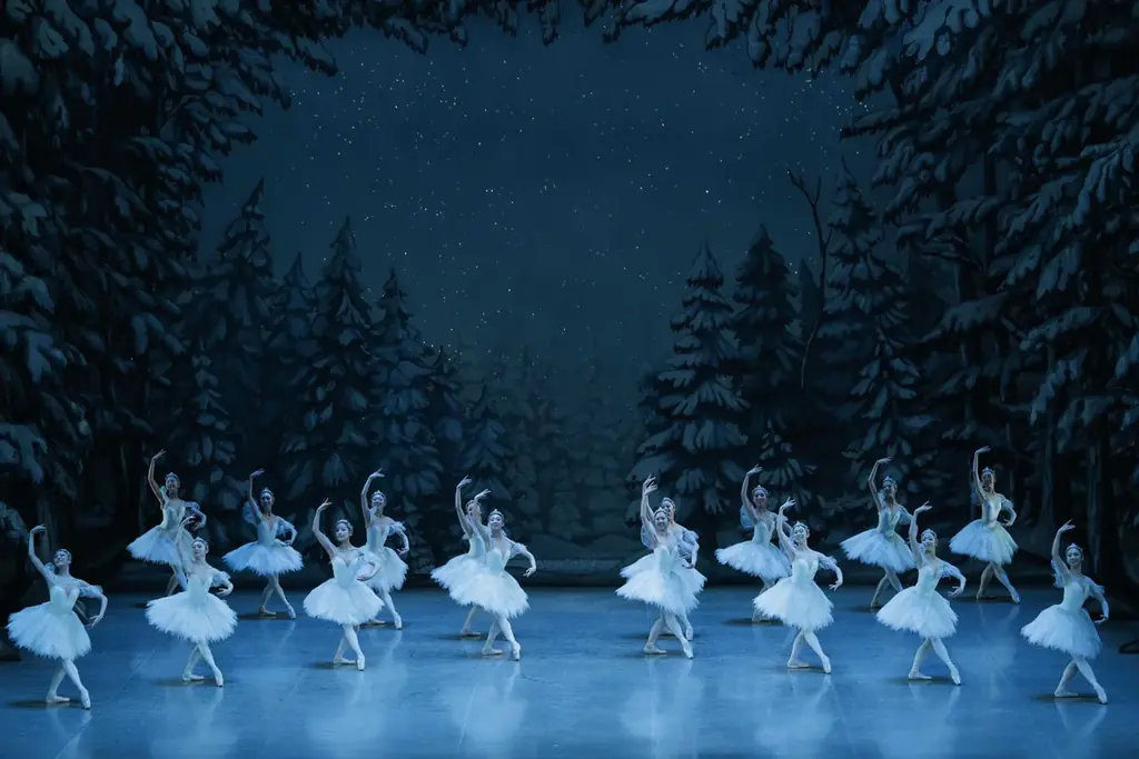 【メルキュール東京日比谷】今年のクリスマスは、東京バレエ団監修『くるみ割り人形』アフタヌーンティー、レペットによるディスプレイをメルキュール東京日比谷で。11月1日から特別プロモーション実施 画像 5