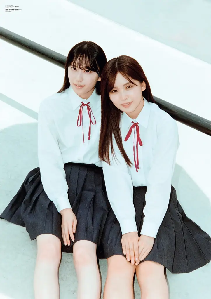 現と幻の狭間、可憐さと儚さの共存──。10／28(火)発売の櫻坂46・遠藤理子&村井優が登場する「B.L.T.12月号」表紙画像を解禁！ 画像 14