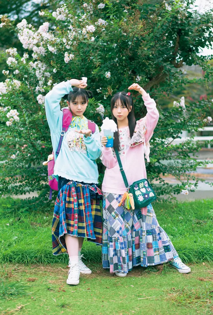 現と幻の狭間、可憐さと儚さの共存──。10／28(火)発売の櫻坂46・遠藤理子&村井優が登場する「B.L.T.12月号」表紙画像を解禁！ 画像 17