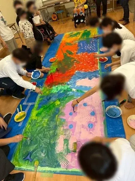 「おかやまインクルーシブフェスティバル2026」プレ事業の一環として、岡山県内の特別支援学校の児童・生徒とコラボレーションで表町商店街オリジナルアートタペストリーを制作！ 画像 1