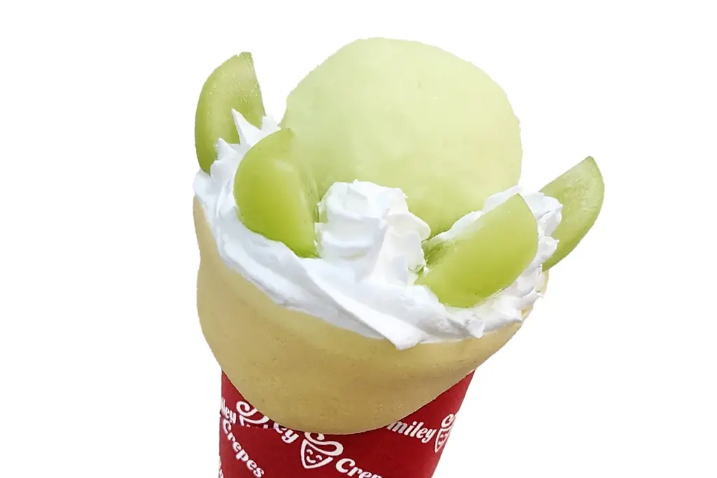 【スマイリークレープ】秋限定で今年も登場！秋の味覚を楽しむ『贅沢シャインマスカットクレープ』2025年10月15日（水）より発売を開始 画像 2