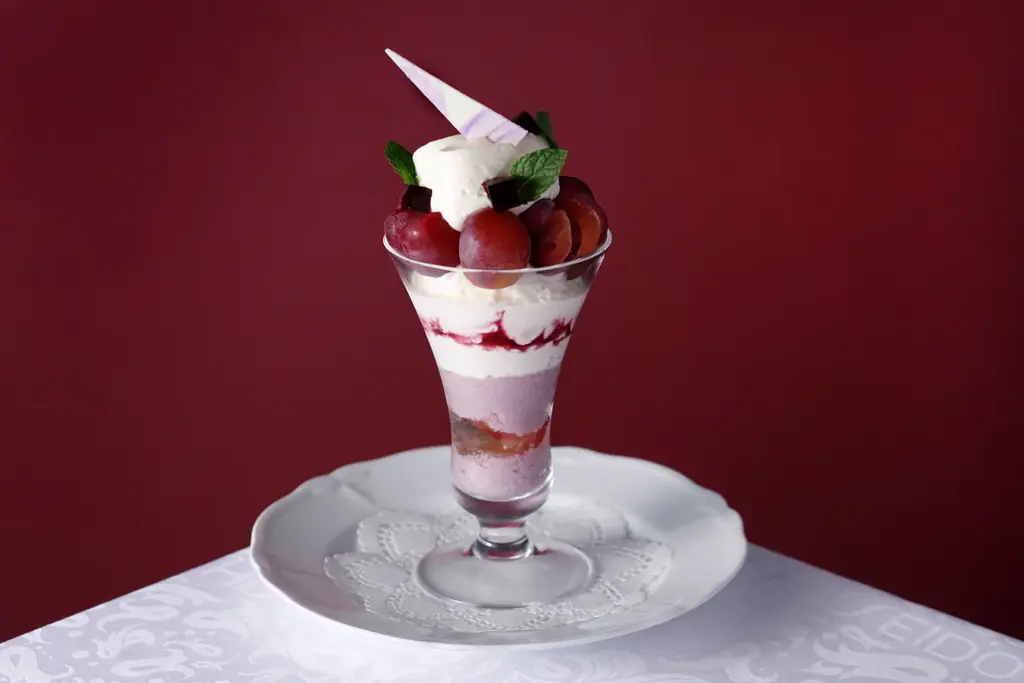 「資生堂パーラー 銀座本店サロン・ド・カフェ」、京都“丹波栗”やラ・フランスを使った、実りの秋を楽しむパフェが登場 画像 4