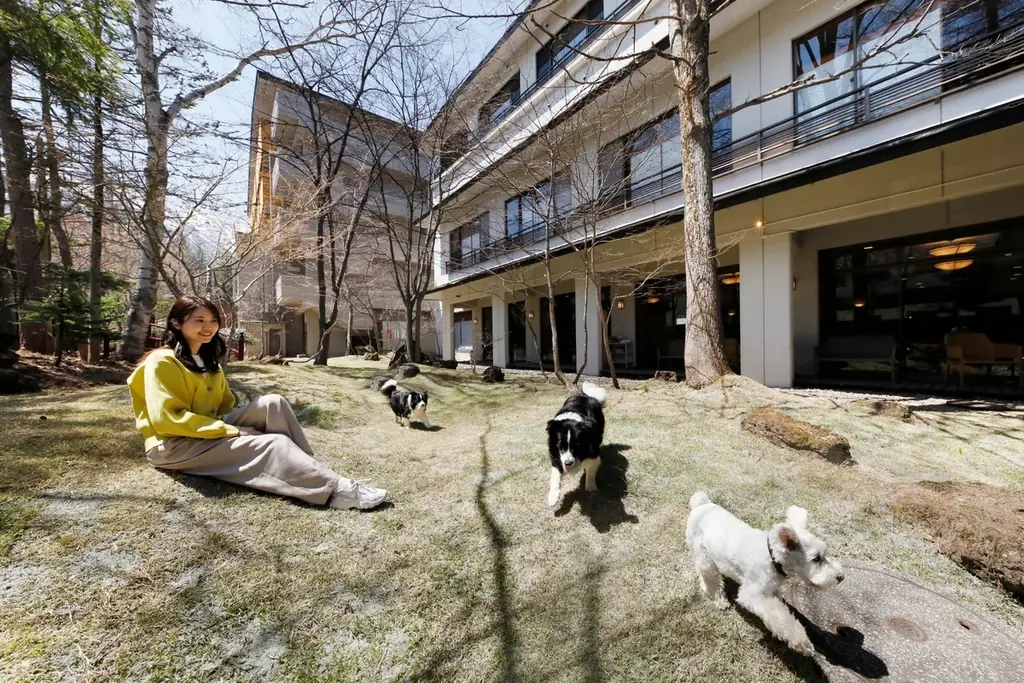 奥日光・愛犬と泊まれる旅館が【1日3室限定3大特典付きプラン】販売開始　ご夕食無料アップグレードや“愛犬用温泉スタートセット”をプレゼント 画像 9