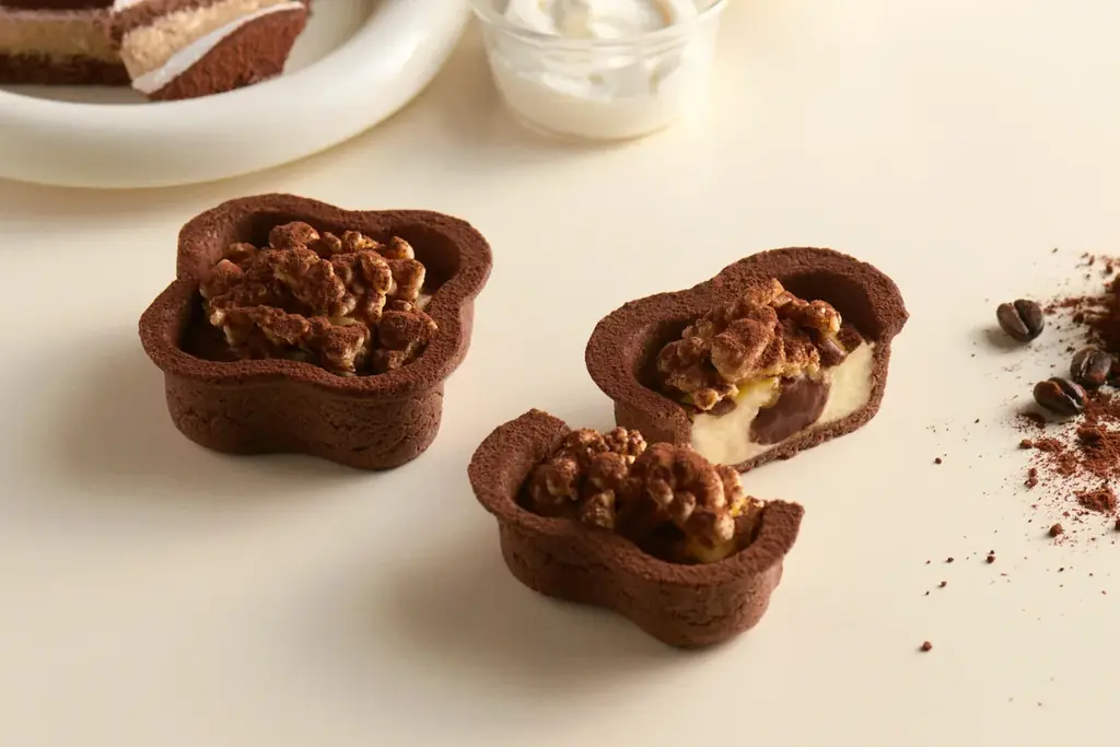 【冬の限定】マスカルポーネチーズのコクが決め手！サクトロッな大人のご褒美「焼きたてタルト ティラミスチーズ」 画像 4