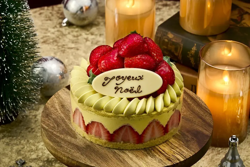 “ピスタチオ X いちご“クリスマスケーキ2025の予約受付を開始！ 画像 2