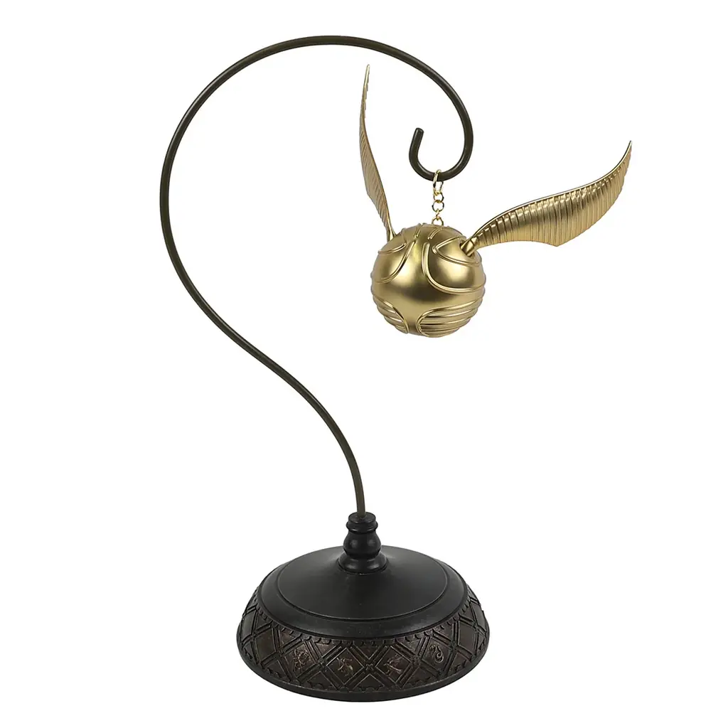 2025年10月24日(金)より「ハリー・ポッター　マホウドコロ」にて、魔法界の人気スポーツ「クィディッチ」で用いられ、試合の勝敗を大きく左右する「金のスニッチ」をライトにした新商品が登場 画像 2