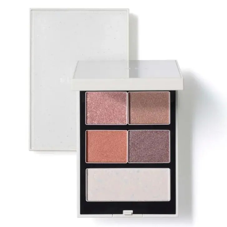 THREEから「星とネオンのささやき」をテーマに、異なる光が夜空で融け合う、限定ホリデーコレクションが発売！ 画像 2