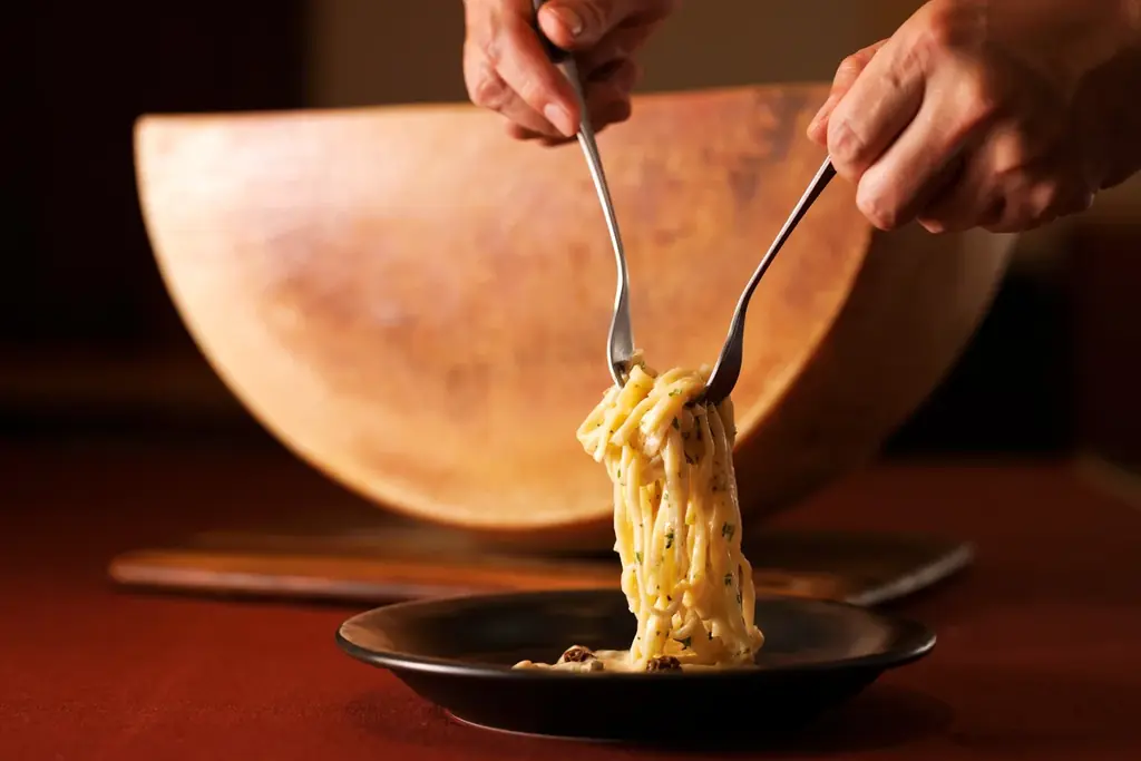 クリスマスと新年を祝う特別なディナーブッフェ＆人気のケーキバイキングを開催　札幌東急REIホテルで、旬の北海道食材を使用したメニューとともに贅沢なひとときを。 画像 3