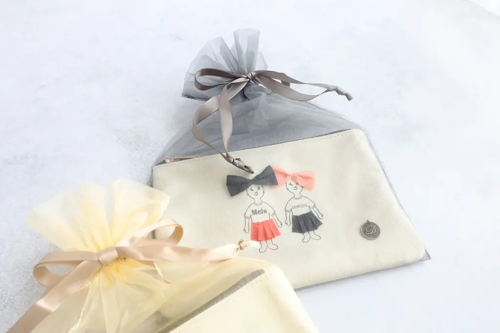 渋谷限定「Mels CARAMELWORKS」× 大阪堀江の人気アパレルブランド「Démodée（デモデ）」 遊び心溢れるコラボポーチと人気商品「Melmel」の限定セットが11/1（土）から新発売！ 画像 4