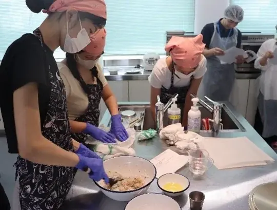 75周年キャンペーン第3弾はマロニー社地元、吹田市の千里金蘭大学コラボ企画『マロワンレシピコンテスト』を開催！11月2日（日）千里金蘭大学祭「百花繚蘭祭」で受賞者発表＆学生考案レシピで作った4品を販売 画像 18