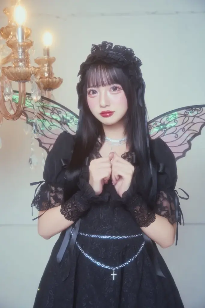 LilyS/ash、ハロウィンビジュアルを解禁！今年のテーマは“ブラックフェアリー” 画像 12