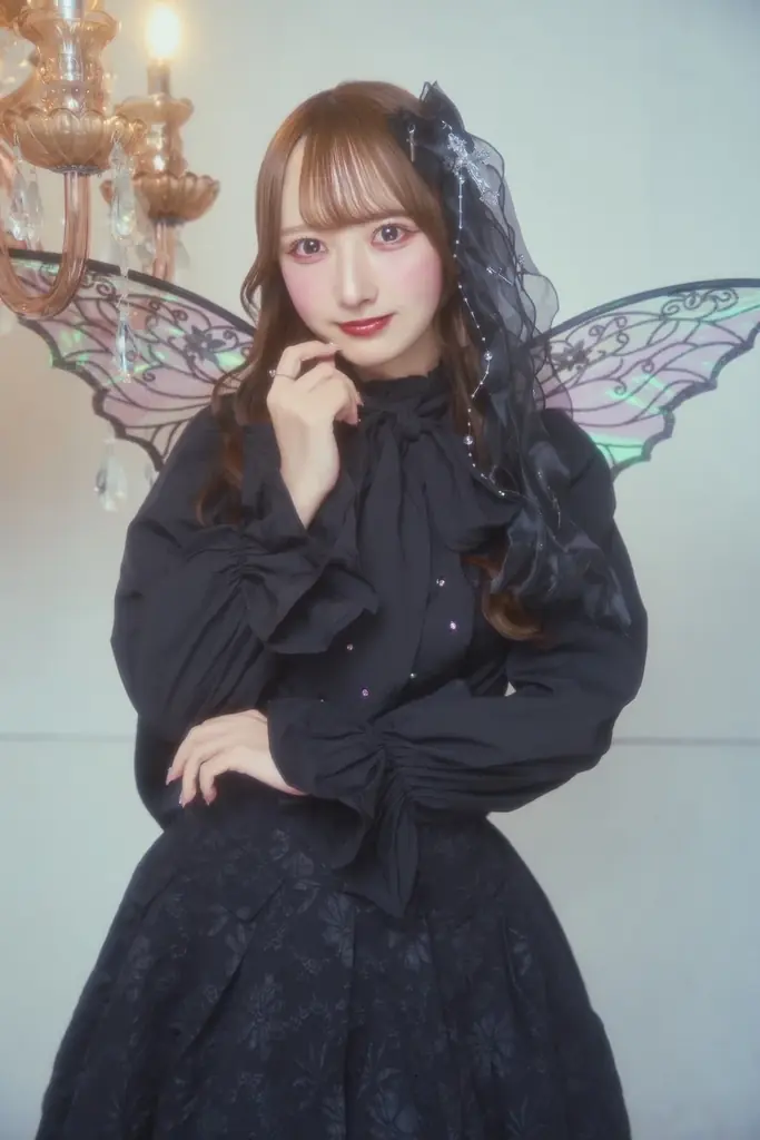 LilyS/ash、ハロウィンビジュアルを解禁！今年のテーマは“ブラックフェアリー” 画像 6