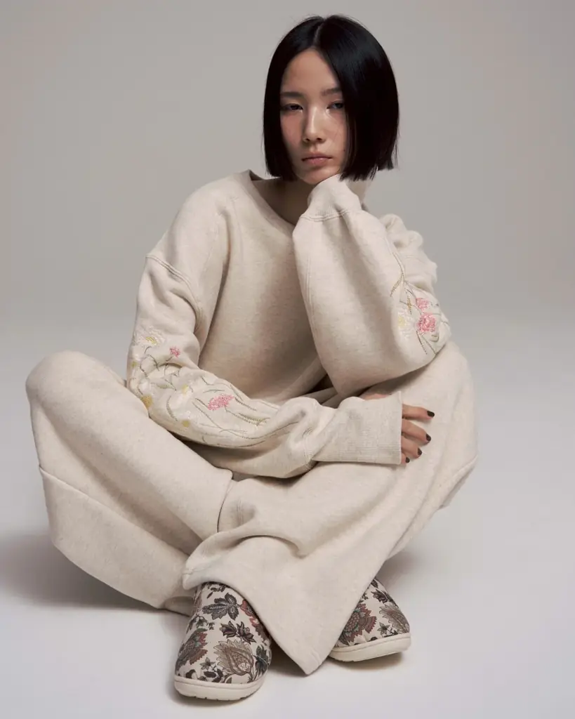 SUBU × superNova. 第2弾コラボレーションは3つの素材で魅せる”冬花”が彩る足もと──10月25日（土）12:00発売。名古屋市栄にて、superNova.POPUPも開催予定。 画像 2