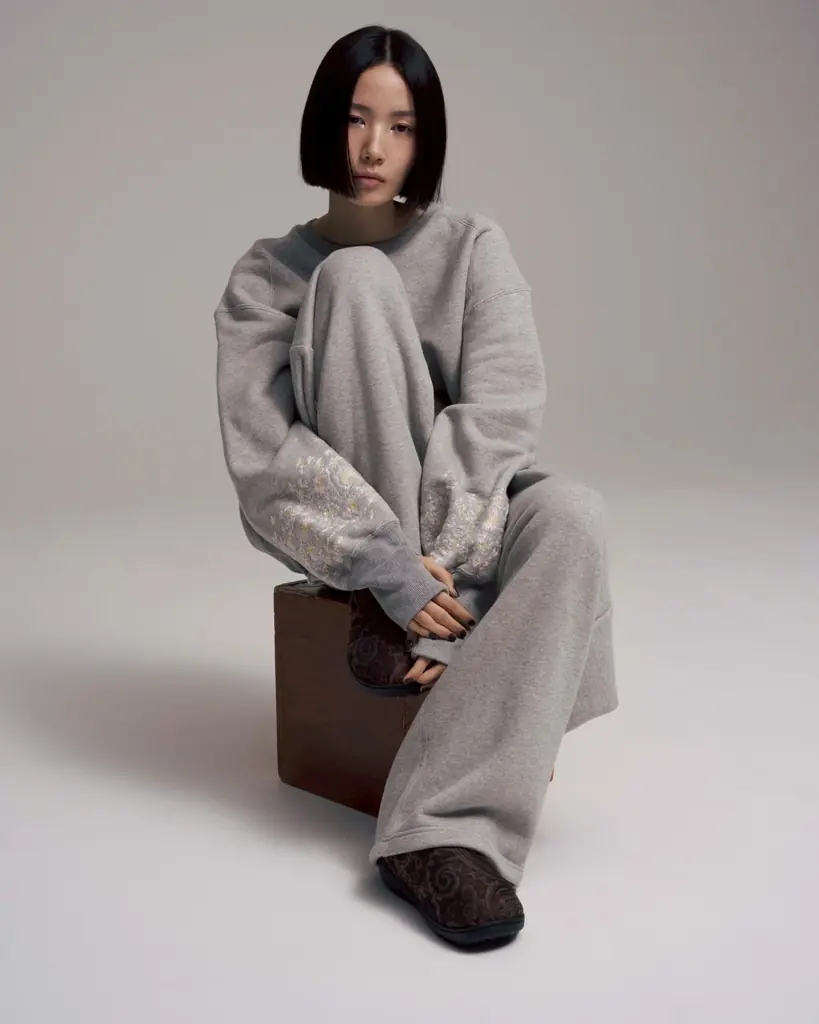 SUBU × superNova. 第2弾コラボレーションは3つの素材で魅せる”冬花”が彩る足もと──10月25日（土）12:00発売。名古屋市栄にて、superNova.POPUPも開催予定。 画像 4