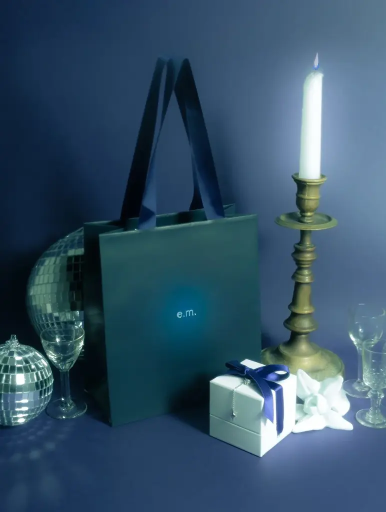 クリスマスギフトにも。e.m. group 3ブランドから「2025 HOLIDAY COLLECTION」が11/1発売。幸運を呼ぶモチーフなどの新作ジュエリー 画像 16