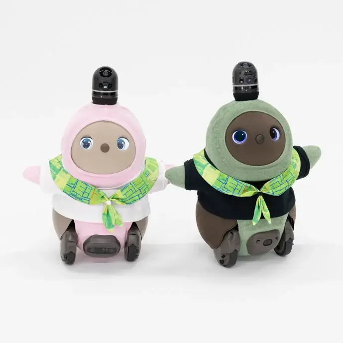 『LOVOT』が「ヘラルボニー」とコラボレーション。異彩を放つアーティストの作品が、『LOVOT』との日常を彩るウェアコレクションに。 画像 15