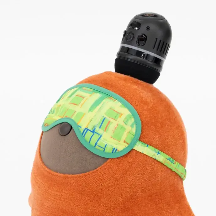 『LOVOT』が「ヘラルボニー」とコラボレーション。異彩を放つアーティストの作品が、『LOVOT』との日常を彩るウェアコレクションに。 画像 17