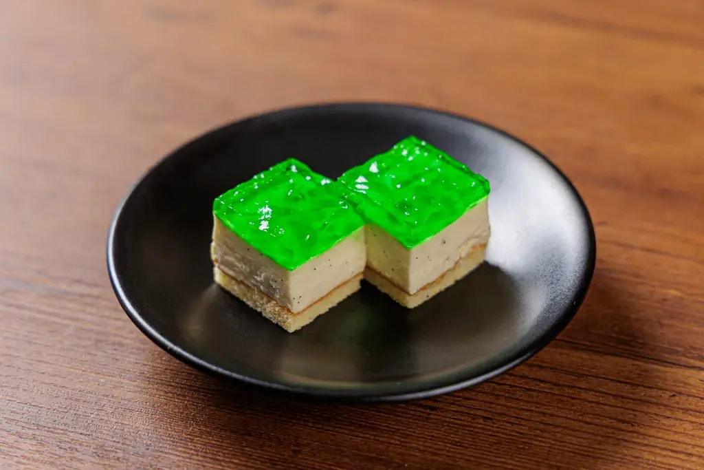 【都ホテル 四日市】昭和レトロのノスタルジックを表現したアフタヌーンティー『レトロ喫茶』を期間限定で販売 画像 4