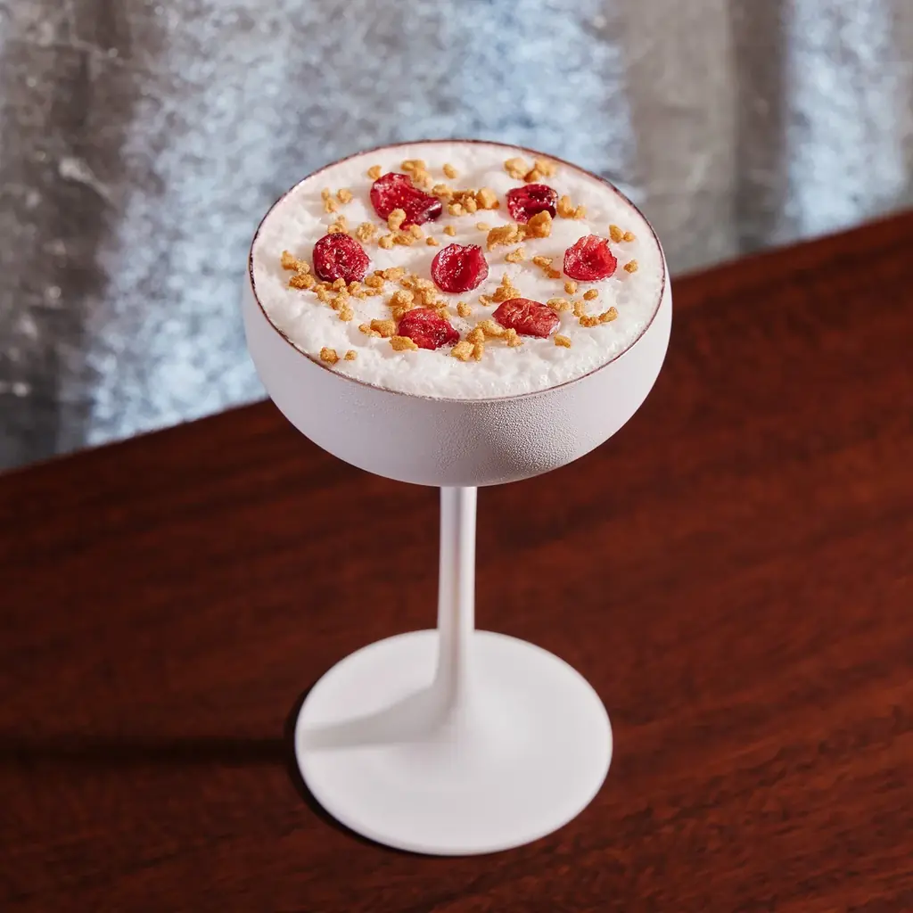 スターバックス リザーブ® ロースタリー 東京のホリデーシーズンが到来！　ドルチェを堪能するように楽しむビバレッジや、ホリデーの贅沢なひとときをカクテルとともに堪能するディナーセットが登場 画像 6