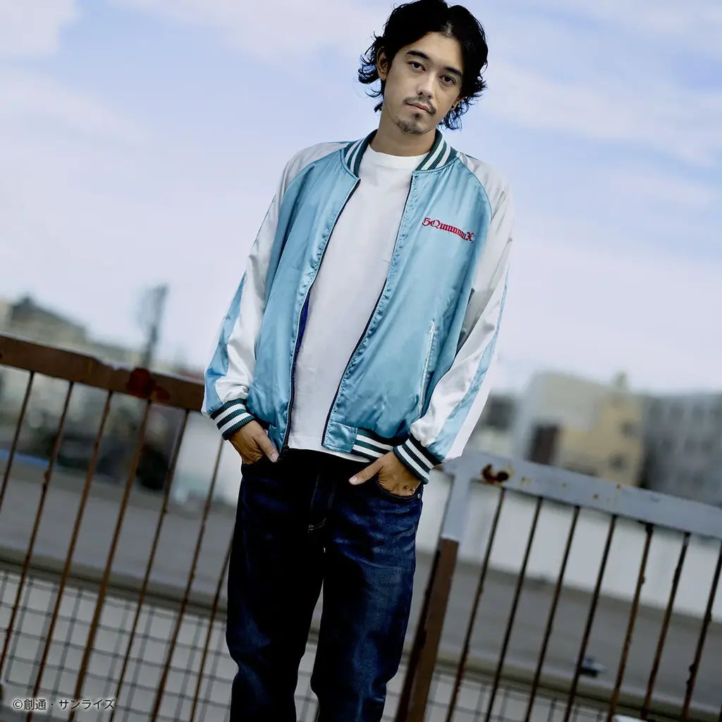 『機動戦士Gundam GQuuuuuuX』より大胆な刺繍デザインが際立つリバーシブル仕様のスカジャンが登場！ 画像 7