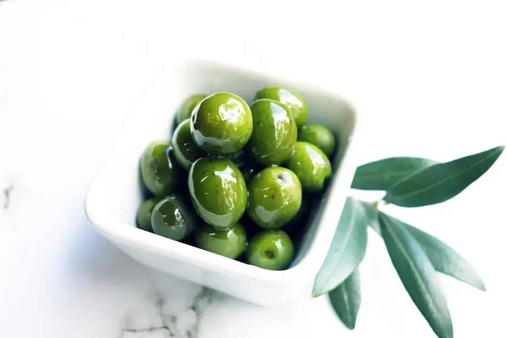 季節限定発売 夏の酷暑・秋の適度な降雨。天候に恵まれ、今年の果実は最高の出来！例年より2回りほど玉太りの良い「オリーブの浅漬」で秋の実りを堪能！ 画像 3