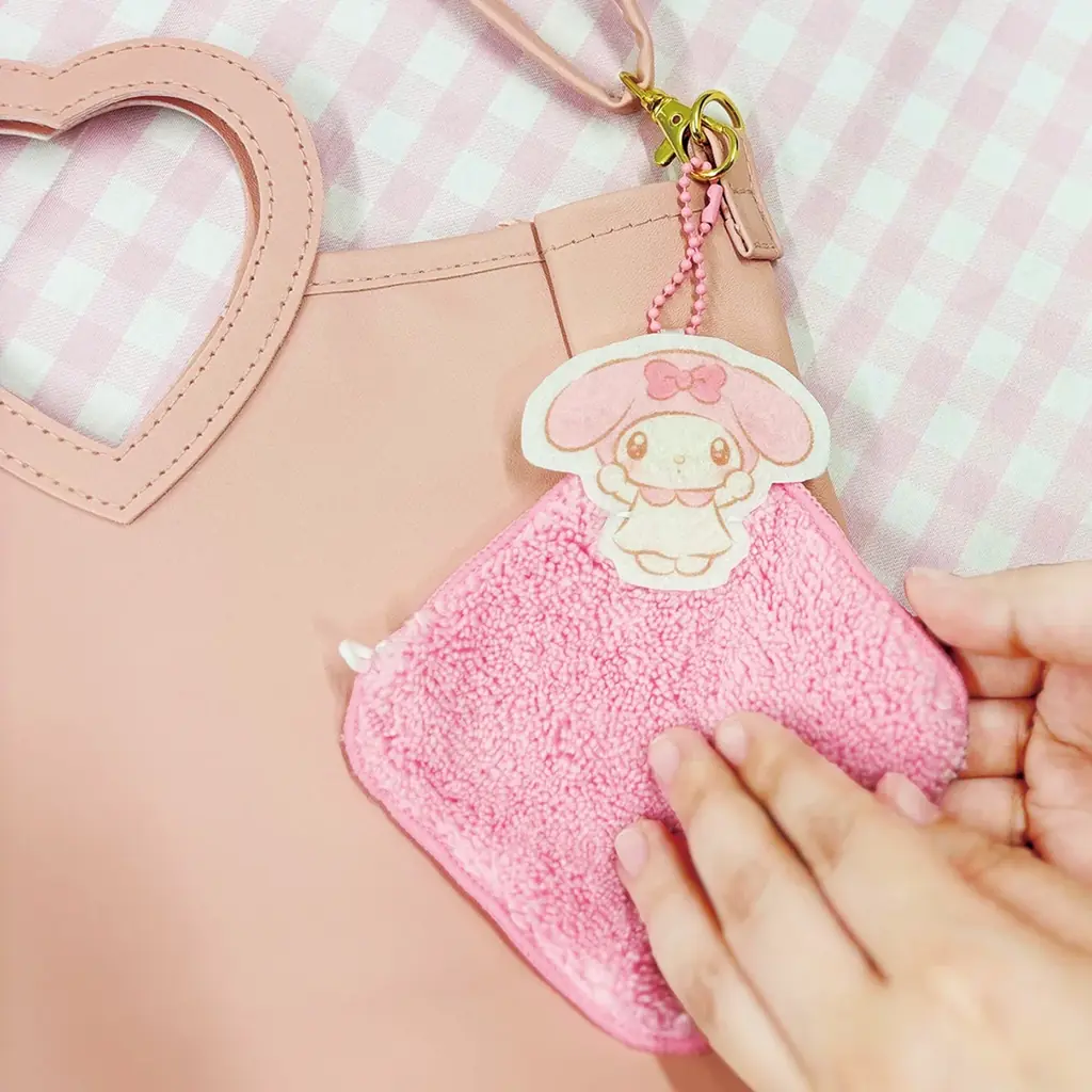 ミニタオルで包んだ赤ちゃんのようなサンリオキャラクターズが愛らしい、「サンリオキャラクターズ おくるみミニタオルキーホルダー」が全国のカプセルトイ自販機にて、2025年10月中旬より順次発売！ 画像 7