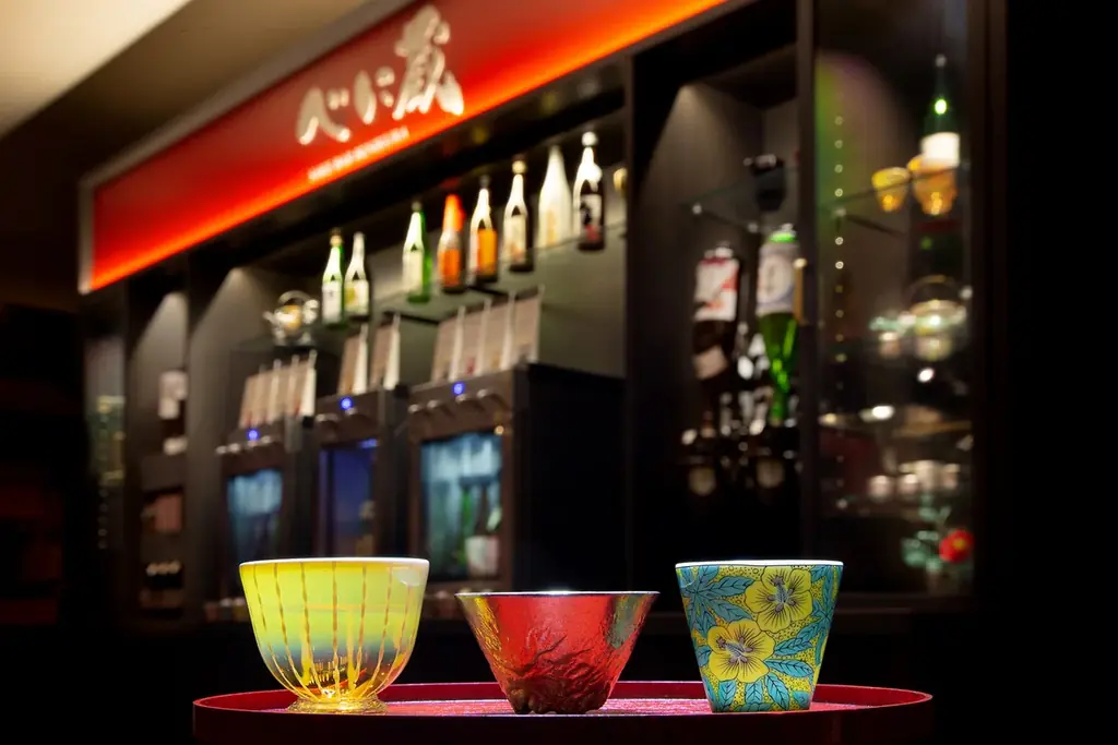 加賀・山中温泉【のどぐろ・能登牛・ズワイ蟹】会席料理と “SAKE BAR べに蔵” で地酒3種の飲み比べ 画像 7