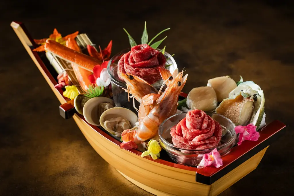 11/16開始｜秋葉原・肉屋横丁が5周年で舟盛りを無料提供