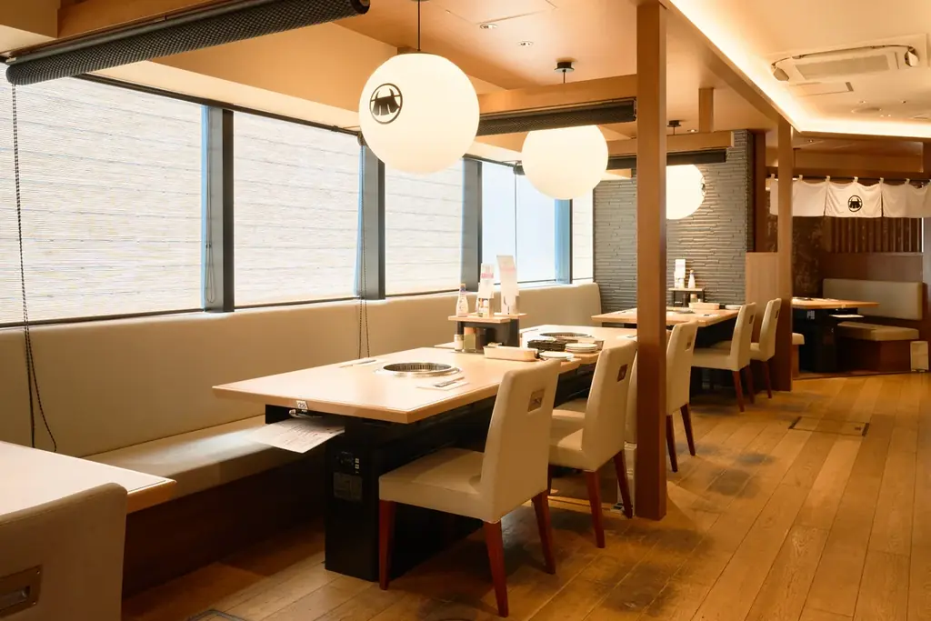 『和牛放題の殿堂 秋葉原 肉屋横丁』にて5周年の感謝を込めて期間限定「豪華舟盛り」をご提供 画像 5