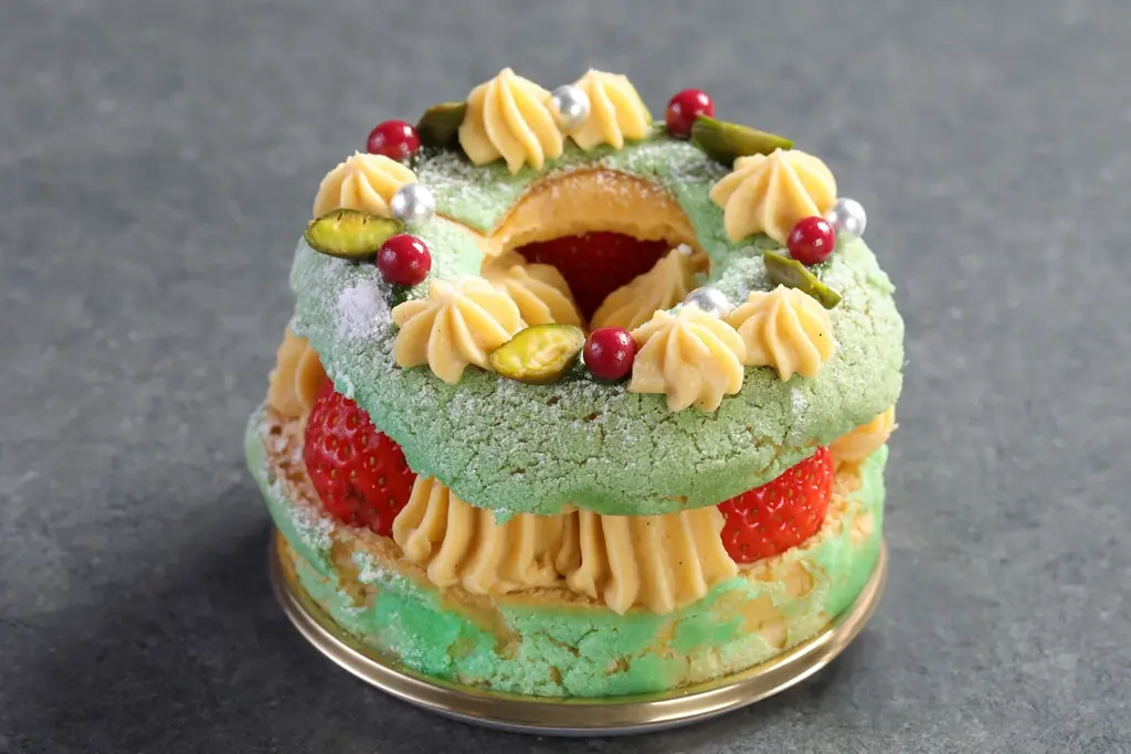 【シェラトン都ホテル大阪】ツリーやリースをイメージしたおひとりさまサイズのクリスマスケーキが登場　冬季限定スイーツ＆パン販売 画像 4