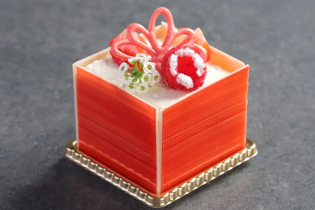 【シェラトン都ホテル大阪】ツリーやリースをイメージしたおひとりさまサイズのクリスマスケーキが登場　冬季限定スイーツ＆パン販売 画像 7