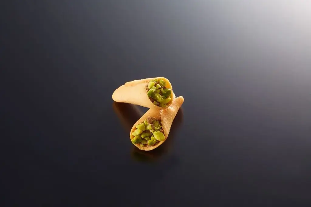 【明治記念館】“季節限定の人気商品「プレミアム・チョコレートクッキー」が再登場！”　カカオを贅沢に使った8種の味わいが詰まった特製チョコレートクッキー缶（税込/3,780円）を今秋も販売開始しました 画像 7