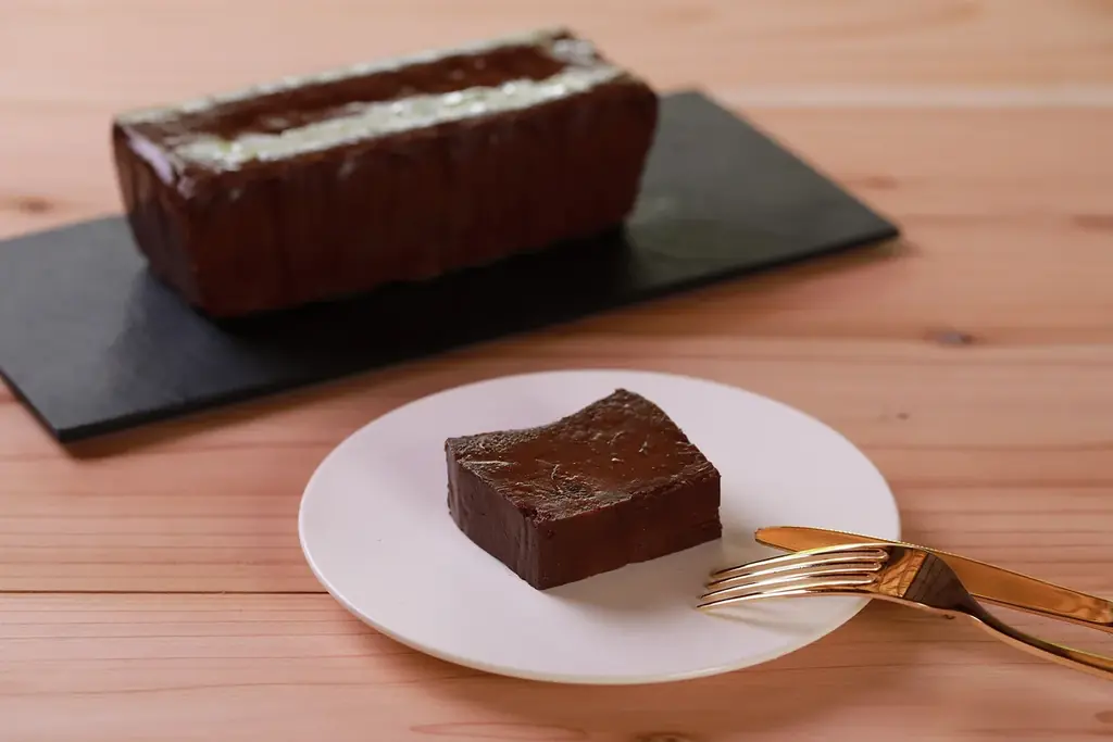 11月1日発売｜叶 匠壽庵の梅とチョコのテリーヌ