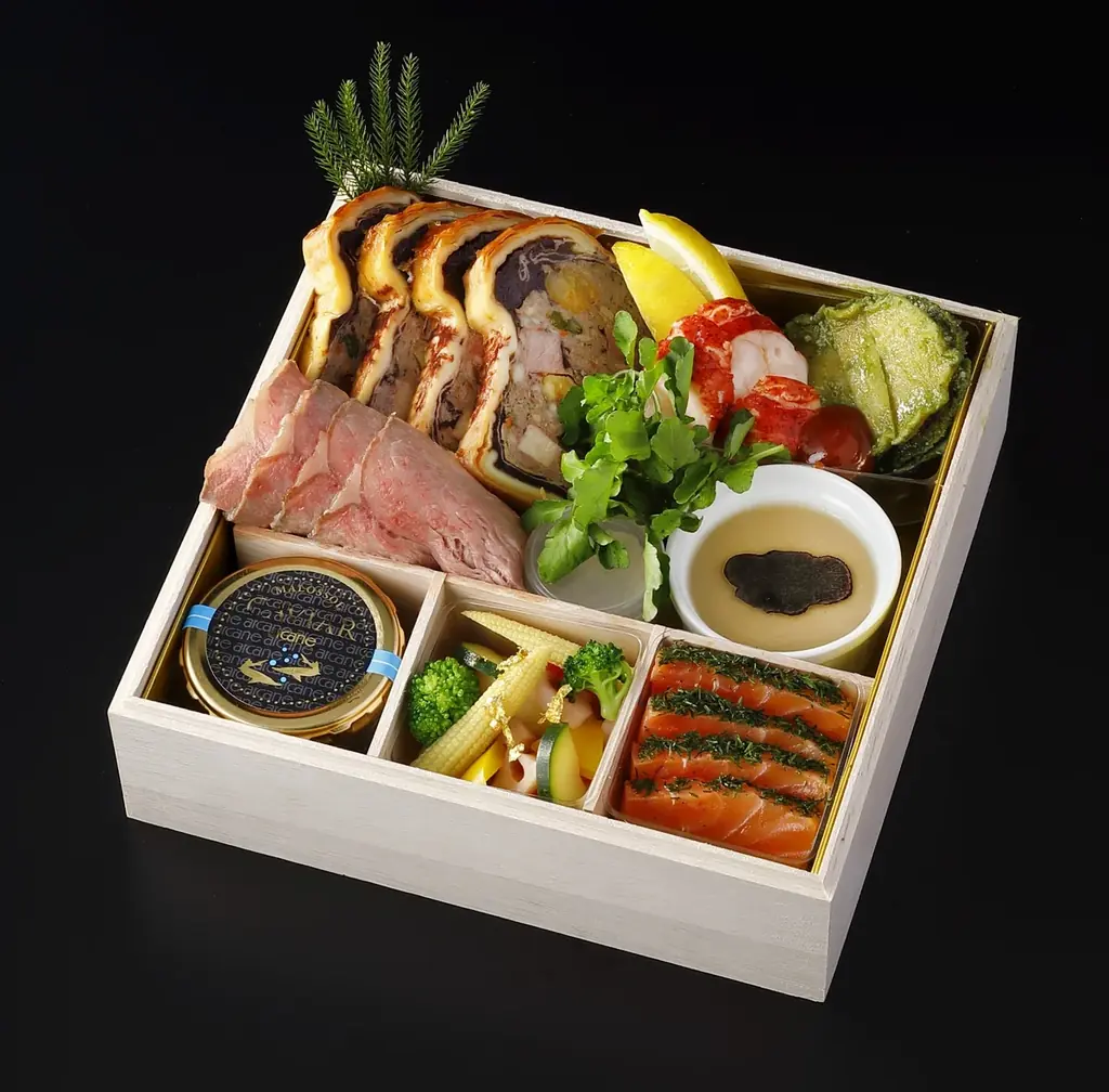 和・洋・中・フレンチの饗宴。全7種の特製おせち、ご予約受付中！ 画像 7