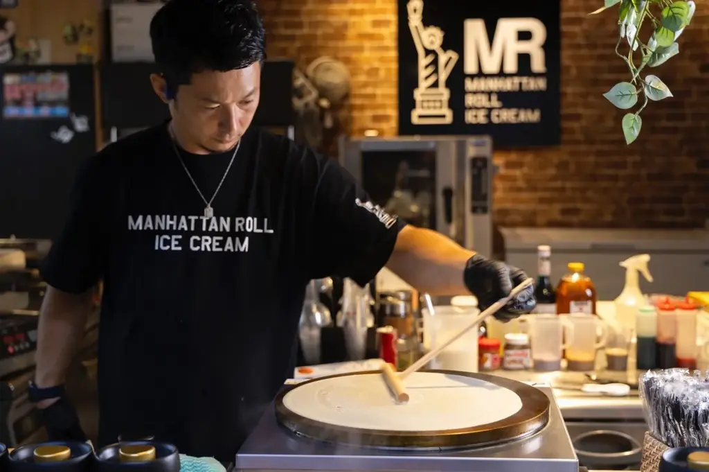 “この冬の新定番スイーツ”が登場！マンハッタンロールアイスクリーム『ロールクレープ』発売｜名古屋大須・岡崎で同時スタート 画像 3