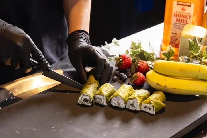 “この冬の新定番スイーツ”が登場！マンハッタンロールアイスクリーム『ロールクレープ』発売｜名古屋大須・岡崎で同時スタート 画像 5