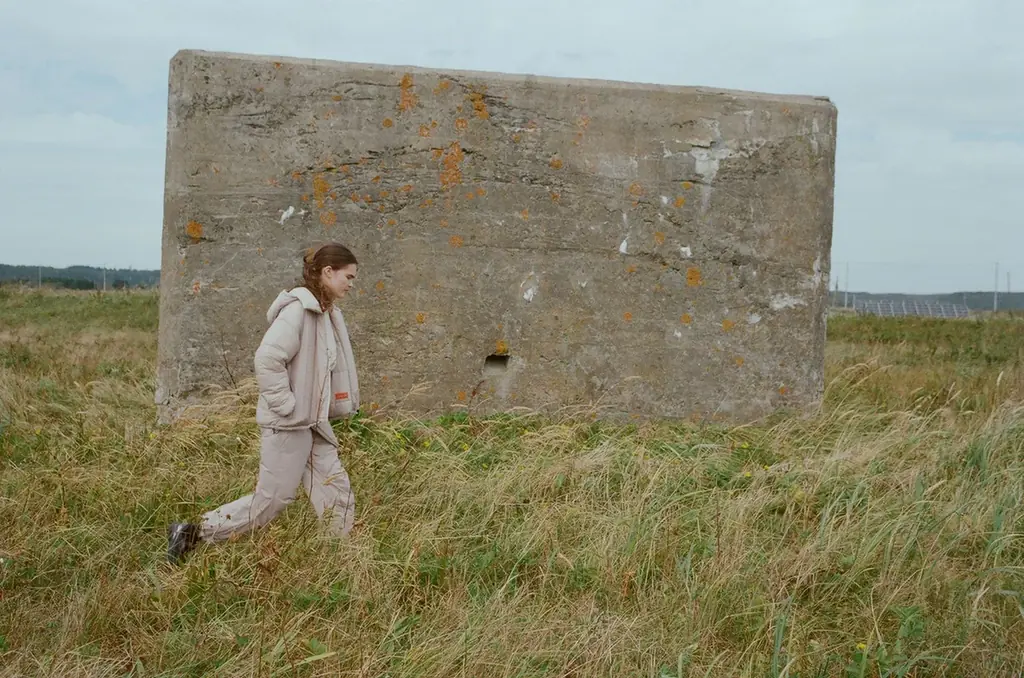 【emmi ｜ Mizuno】ミズノの機能素材を使用した初のアパレルコレクションが誕生　コラボレーションスニーカーと合わせたトータルコーディネートを提案 画像 10