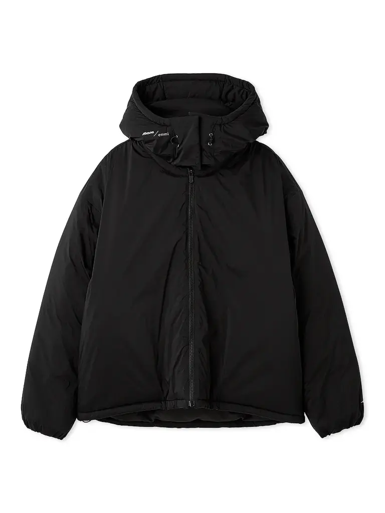 【emmi ｜ Mizuno】ミズノの機能素材を使用した初のアパレルコレクションが誕生　コラボレーションスニーカーと合わせたトータルコーディネートを提案 画像 8