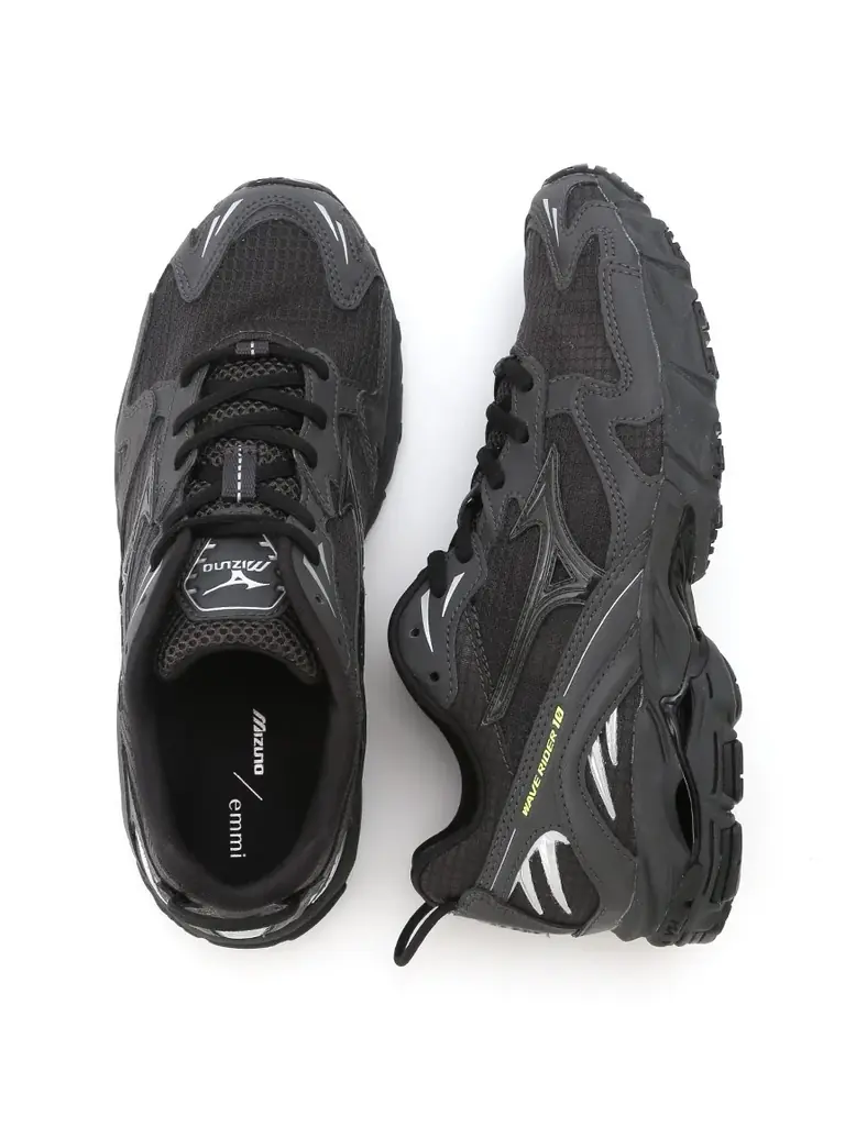 【emmi ｜ Mizuno】ミズノの機能素材を使用した初のアパレルコレクションが誕生　コラボレーションスニーカーと合わせたトータルコーディネートを提案 画像 18