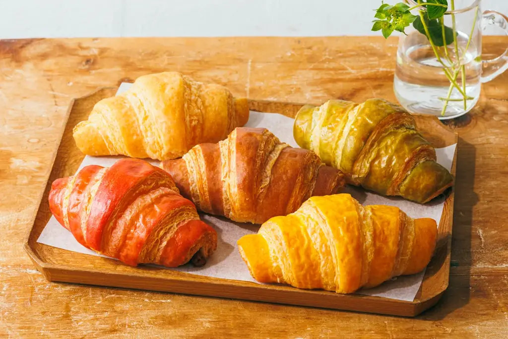 木村屋、店舗限定のあんクロワッサンとシナモンロールを通販開始
