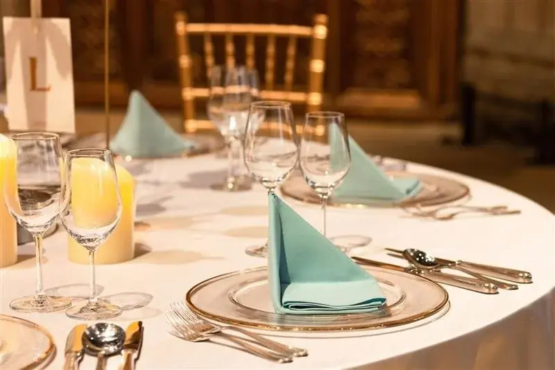 400本のキャンドルの光が煌めく大広間で、魔法のようなクリスマスディナーを 「ホグワーツディナー」 待望の開催決定 画像 3