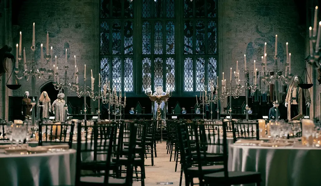 400本のキャンドルの光が煌めく大広間で、魔法のようなクリスマスディナーを 「ホグワーツディナー」 待望の開催決定 画像 6