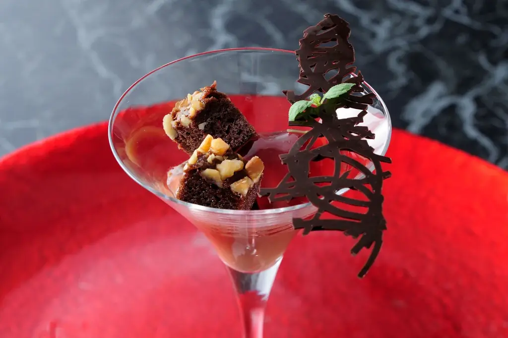 【ホテルグランヴィア岡山】煌めきの赤×シックな黒が織りなすベリーとショコラでときめく冬のアフタヌーンティー『“Rouge” et “Noir”』 開催 画像 5