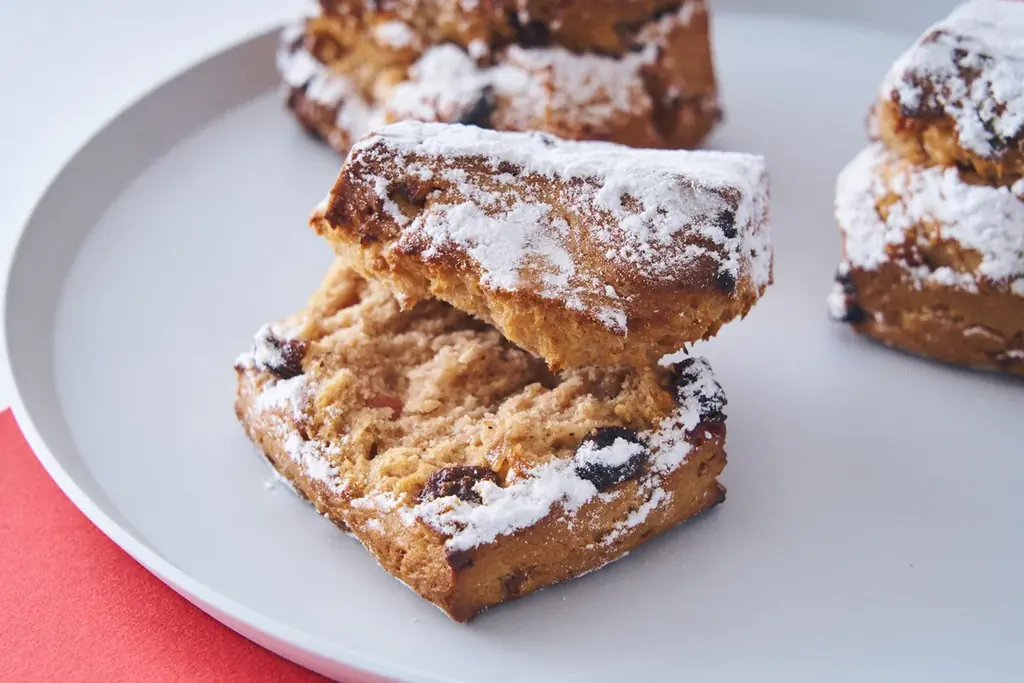 フェアリーケーキフェアのクリスマス2025、第一弾がスタート！寄付つきネコクッキー缶や、どうぶつショートケーキなど、クリスマス気分を彩る限定スイーツが勢ぞろい。 画像 18