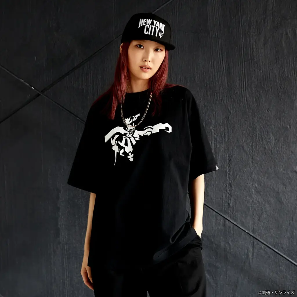『機動戦士ガンダム』より、ストリートテイストの「STRICT-G NEW YARK」Tシャツ、コーチジャケットが登場！ 画像 4