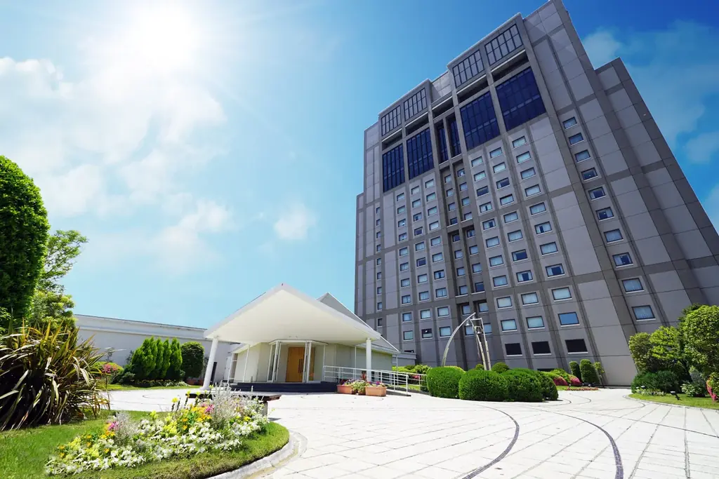 埼玉県内屈指のスカイビューを誇るロイヤルパインズホテル浦和では 「貸し切りスカイウエディングプラン」を2025年11月より先行販売開始いたします。 画像 5