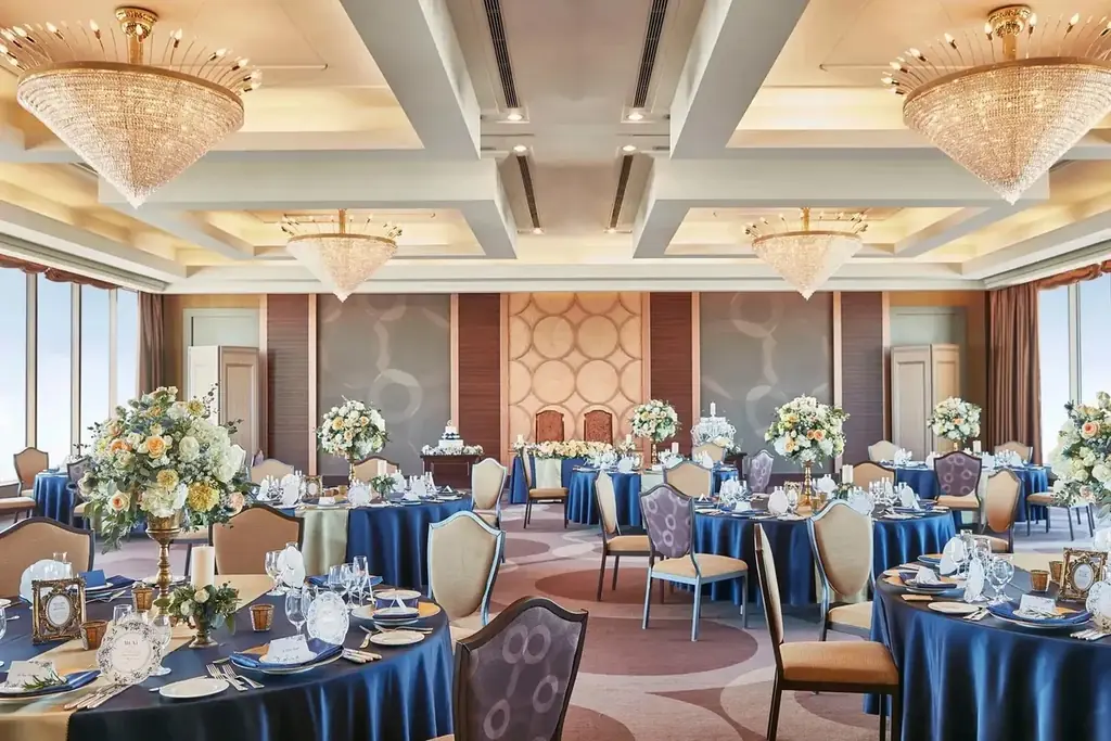 埼玉県内屈指のスカイビューを誇るロイヤルパインズホテル浦和では 「貸し切りスカイウエディングプラン」を2025年11月より先行販売開始いたします。 画像 7