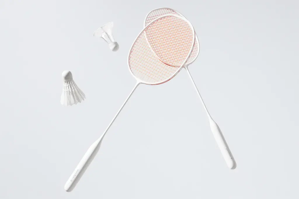 アートのような造形美！NEWデザインのバドミントン新発売。日常に“アーバン”なレジャーを。 画像 1